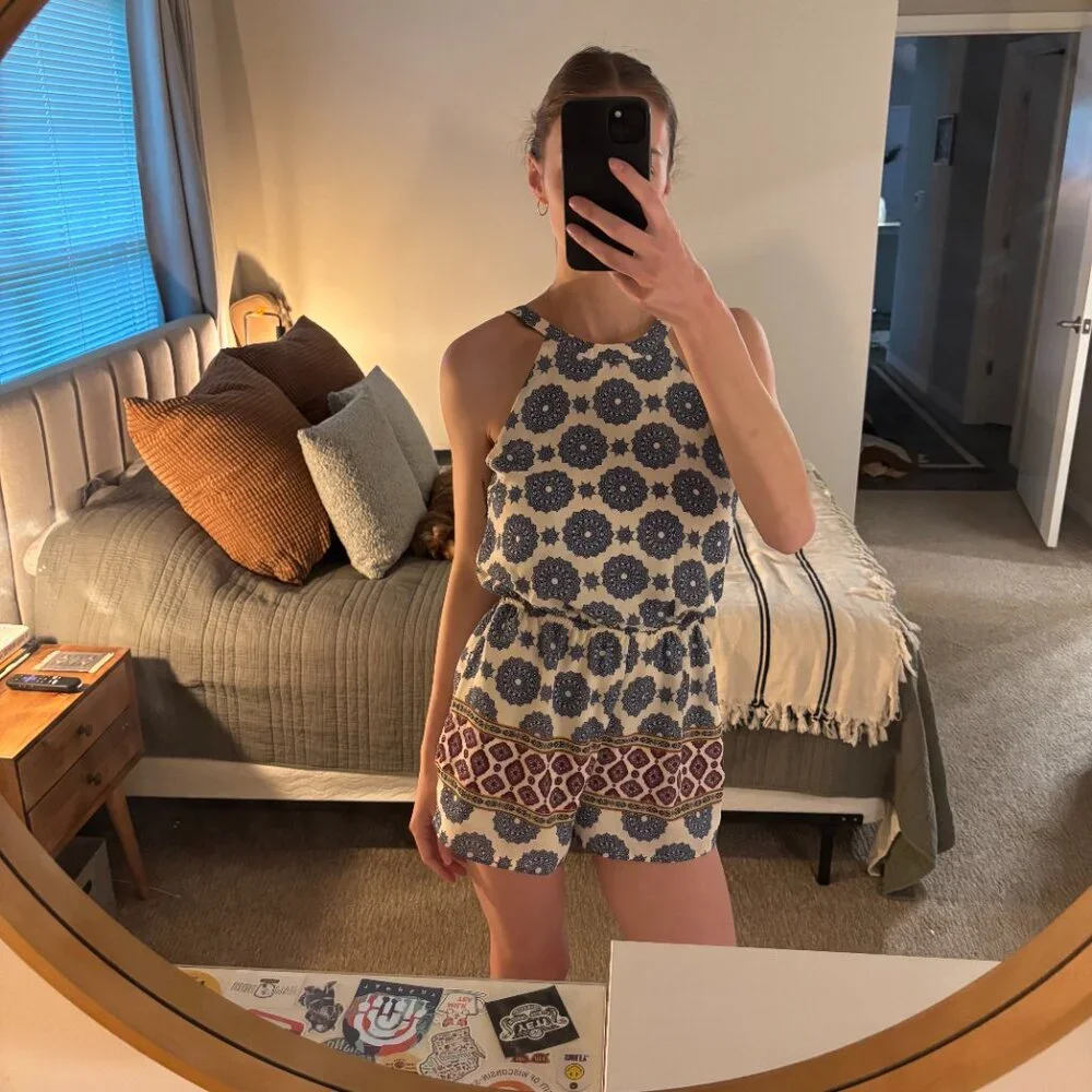 Patterned Racerback Romper - Picture 7 of 7